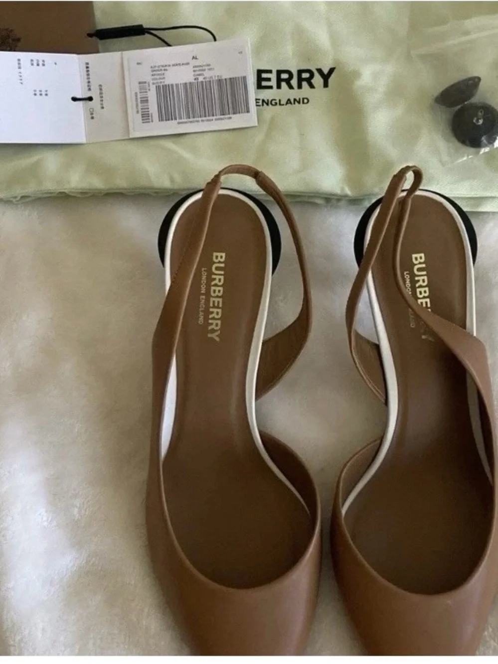 Burberry Leticia Women's Slingback Pointed-Toe kitten heel Pumps in Tan size 40